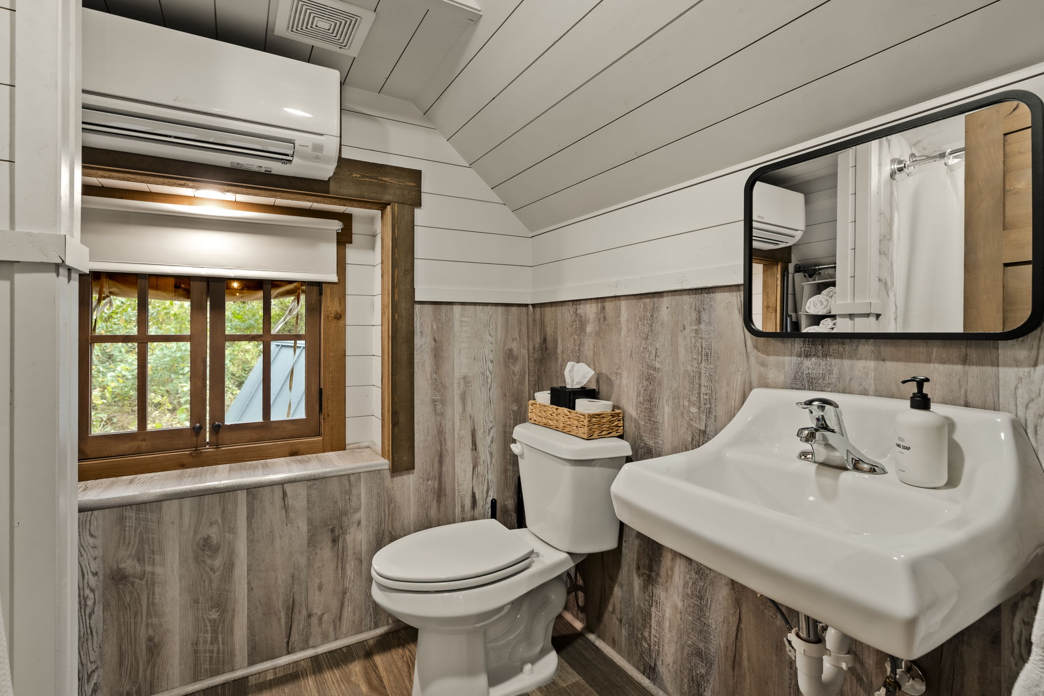 62-web-or-mls-Conestoga Wagons0740